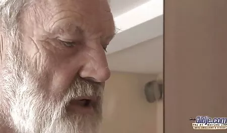Crni tip je zabio futai cu nemtoaice svoju kurvu kurvu