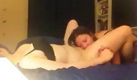 Zrela filme porno xxl online gratis mama pozvala je stidljivog očuha da se zajedno istuširaju