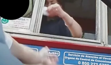 Mlada maserka Latina obožava sisati porno hd 16 klijente