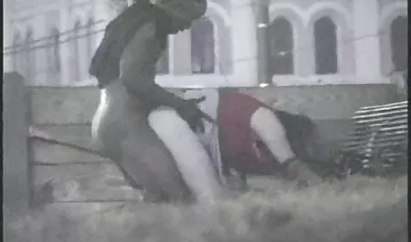 Kučka sperma pod ovim debelim pijetalom i hvala momku retube xxl za pušenje
