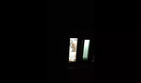 Zgodni Ricky Mancini lingerie porno hd obradovao je prgavu kurvu vinom i jebao se u sjenici