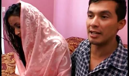 Izvrsni analni seks s outdoor porno hd prsastim crvenokosim i seksi zgodnim