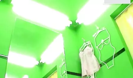 Iskusna hd mam porno Katie lizala je djevojčinu pičkicu