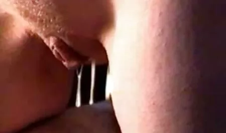 Seks u zemlji s hd outdoor porno mladom seksi suprugom koja se voli maziti u rano jutro