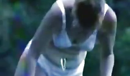 Zrela kuja fime xxxl masturbira muško, dobro, penis je sisao