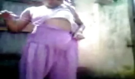 Seksi mama jebe sex porno full film zahvalnicu Stepsonu i njegovoj djevojci