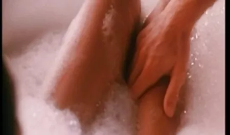 Slatku piliću jebe stari porno hd blond gad