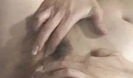 Čovjek u tetovažama liže anus porno hd blond strastvene crnke Sarah Shevon.