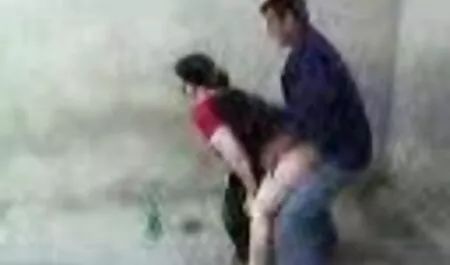 Skupina jebe youtube porno hd raskošne kurve s mužjakom u praonici