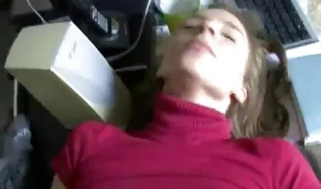 Stavite brinete i posadite u dupe porno hotel hd
