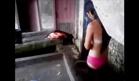 Dva vruća muškarca teško jebu crvenokosu prsatu ljepoticu super hd porno u korzetu