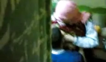 Crni zgodni golemi kurac jebe seksi latinu fulme porn