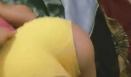 Dvije strastvene seksi biseksualce jebu futai cu nemtoaice se velikim crnim kuracem