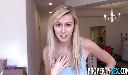 Slatku seksi plavušu u porno hd sports čarapama dobiva jeben crnac u hotelu
