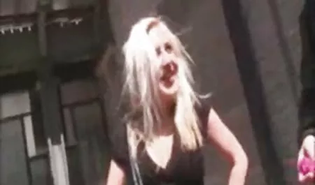 Seksi porno hd 2015 komadi miluju svoju požudnu pičku