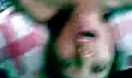 Dvoje konobara jebalo se u dupe strastvenoj plavuši koja voli banane porno full hd2019