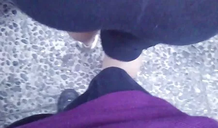 Kučka koja se pokušava jebati s porno filmovi hd crnom crnom
