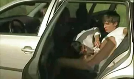 Čovjek liže pizde 18 pičku zrele piliće