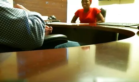 Mlada brineta došla je na kasting i dobila kurac za obraz vezi online filme erotice