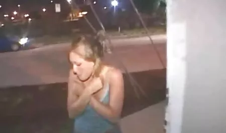 Slutty sekretarica jebe free porno film hd se prstima dok sjedi na šefu stolcu