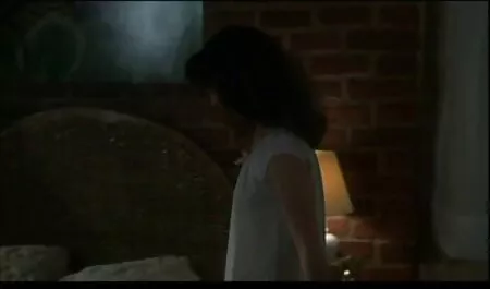Azijska sobarica liže porn film 1080p mačku za ljubavnicu i jebe prsata plavuša