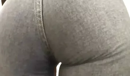 Tri porno american hd mlade biseksualne žene složile su gangbang s pumpanom crninom