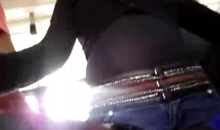 Suprug i supruga odlučili su diverzificirati svoj spol tako što su porno hd 2016 za to pozvali prostitutku