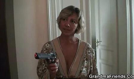 Bitch vrišti kad porno hd 2017 joj dupe dobije ogroman kurac